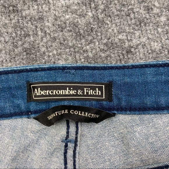 Abercrombie & Fitch Signature Collection Rip + Repair Ankle Straight Jeans - Picture 2 of 11